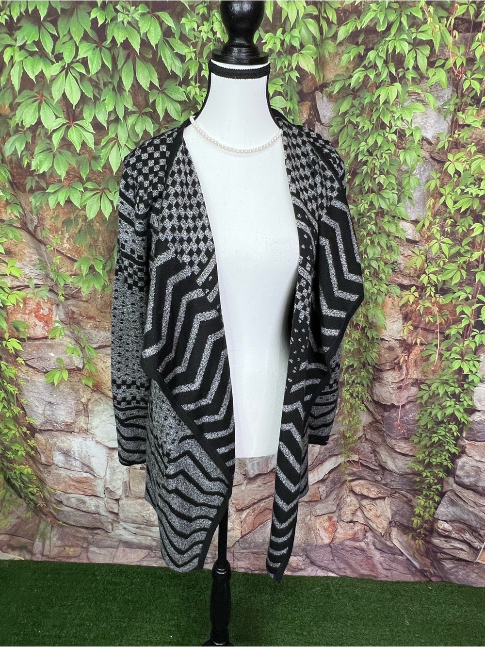 SMARTWOOL Black and Gray Merino Blend Cabincore Waterfall Open Cardigan, M - Picture 3 of 14